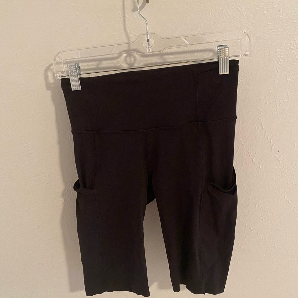 Lululemon black biker shorts